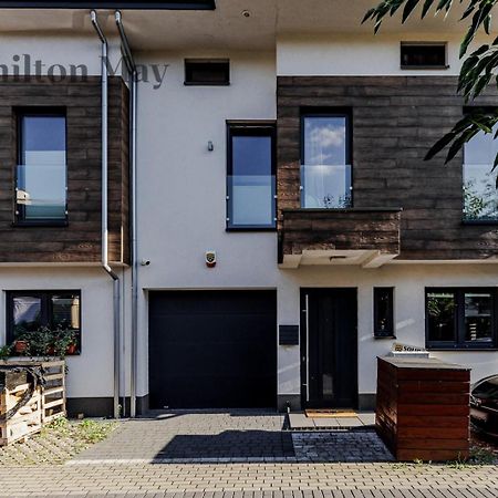 Вилла The Family House Warsaw Wawer Экстерьер фото
